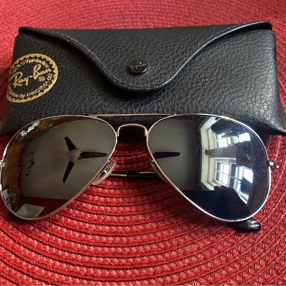 Ray-Ban Aviator Sunglasses RB 3025 Large Metal with Black Case
